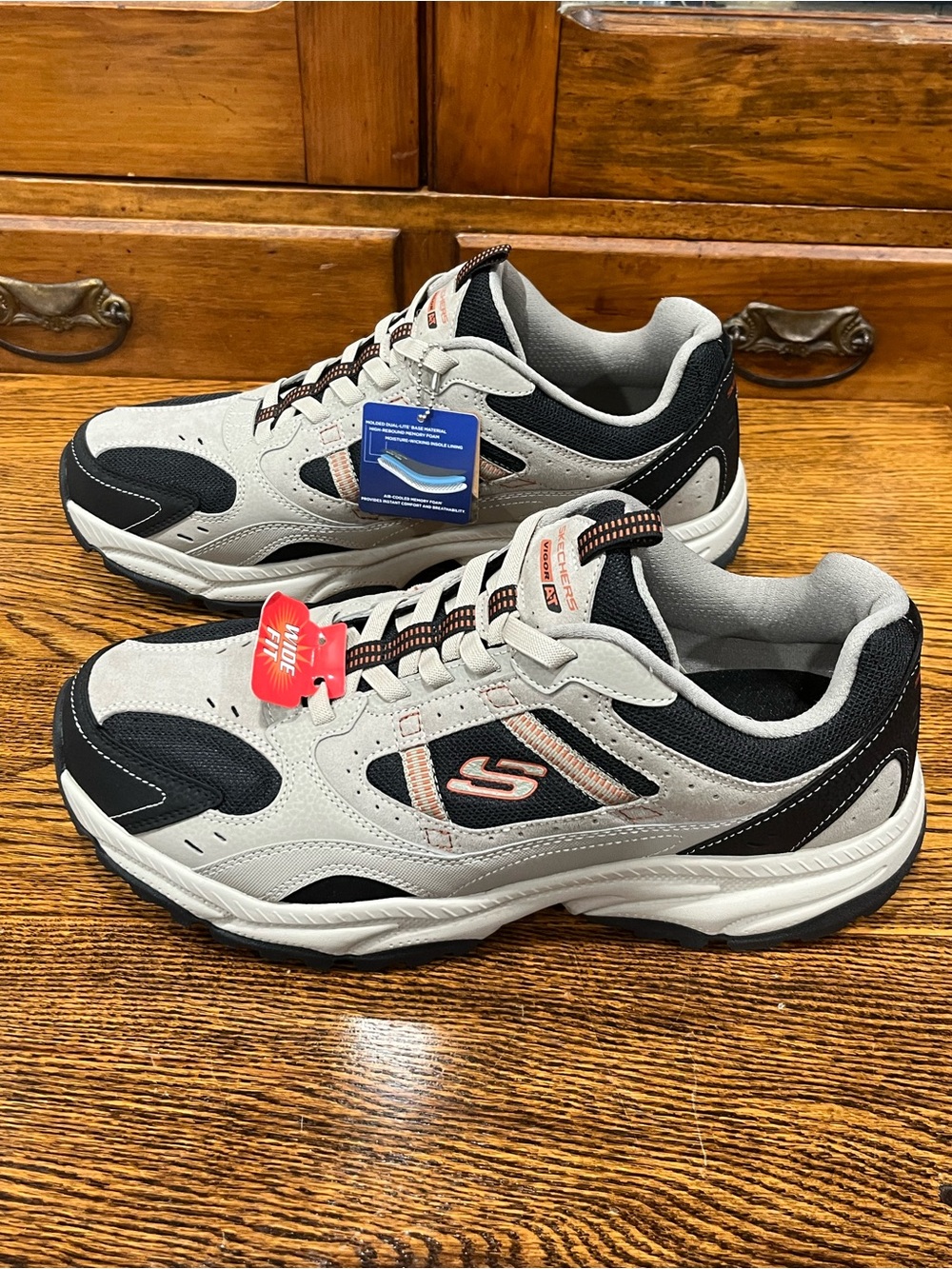 New Men’s Skechers Vigor Sneakers 14 Wide No Tie Comfort